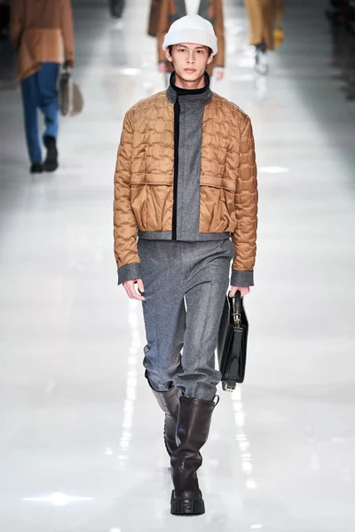 Look 48